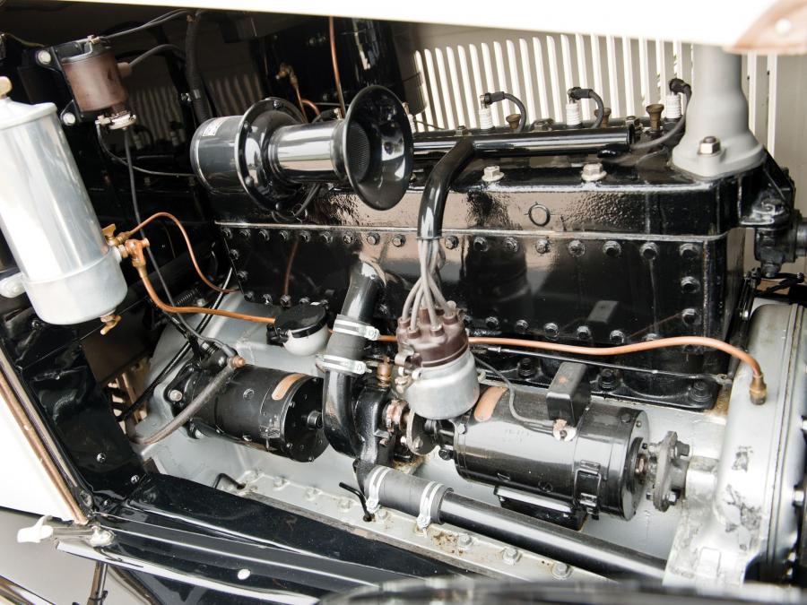 Pierce-Arrow Series 80 Runabout 1925 года  (фото 6 из 7)